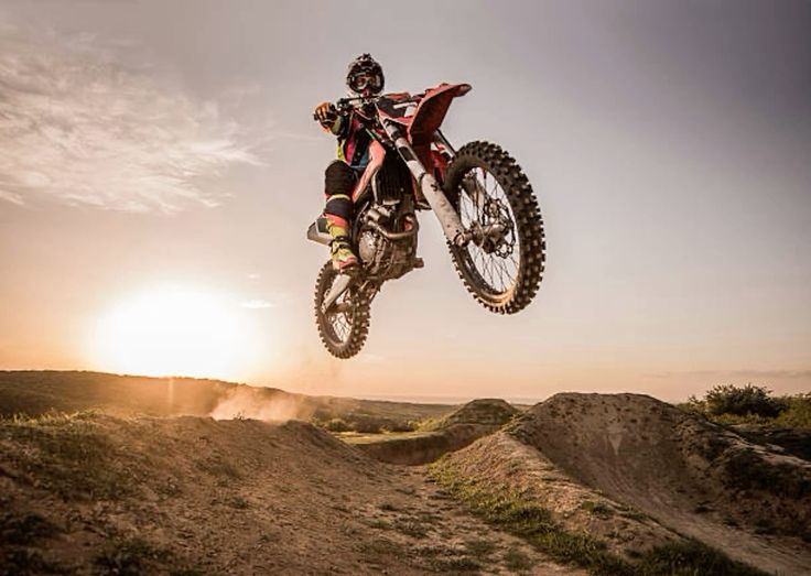 Desert cycling in Dubai’s desert 