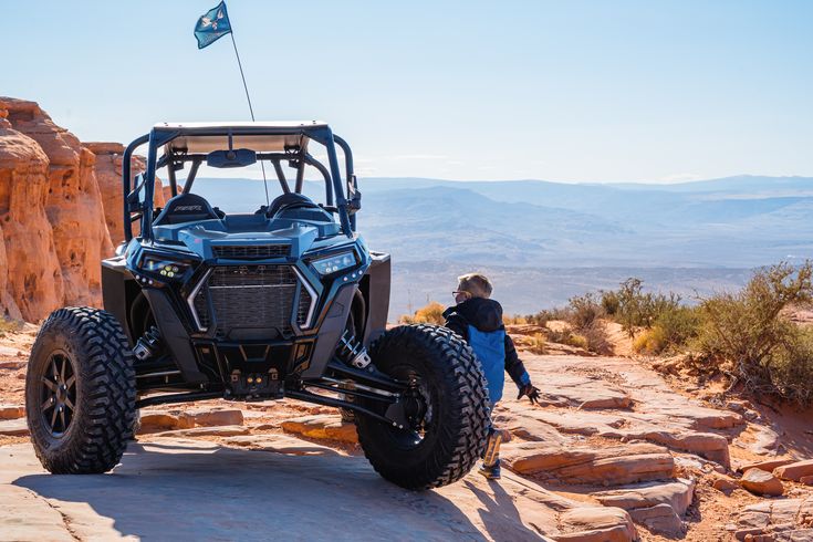 Rental process for a Dubai quad bike desert adventure